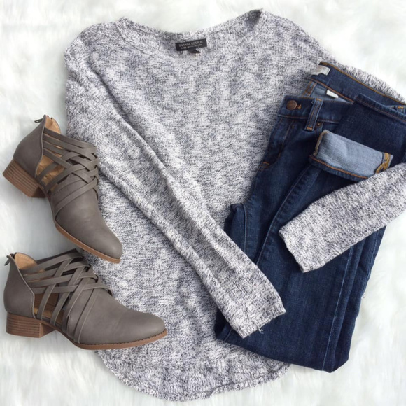 Banana Republic Sweaters - Banana Republic Italian Yarn Gray Sweater Size XS